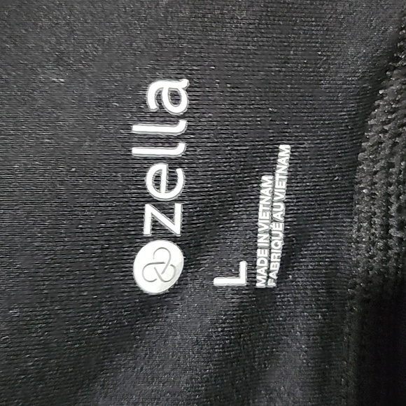 Zella - Picture 3 of 3